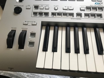 Yamaha Tyros 5 76-Key Arranger Workstati