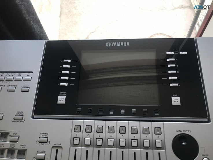 Yamaha Tyros 5 76-Key Arranger Workstati