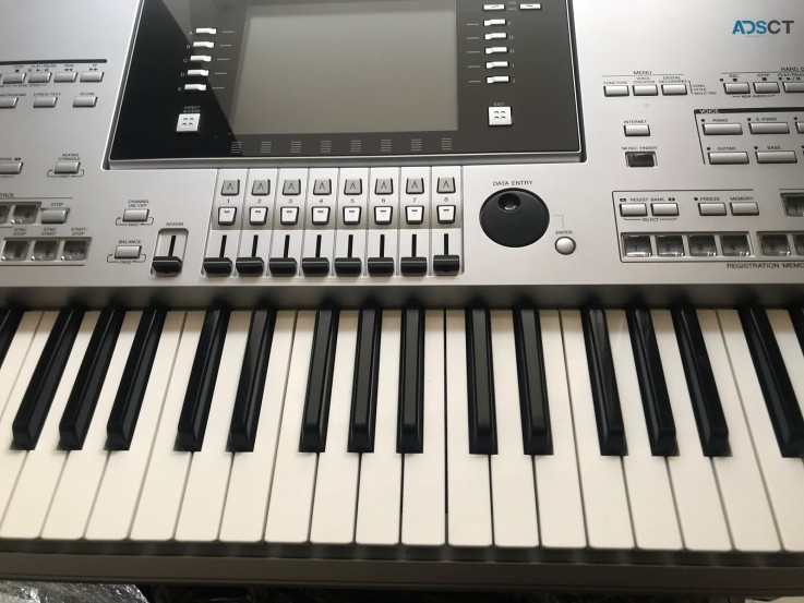 Yamaha Tyros 5 76-Key Arranger Workstati