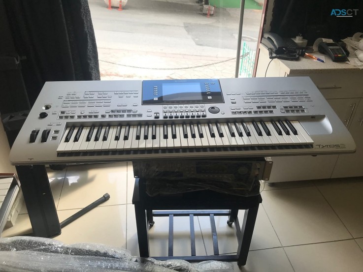 Yamaha Tyros 5 76-Key Arranger Workstati