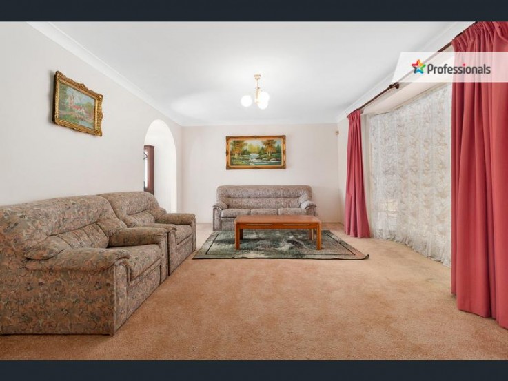 10 Aintree Close Casula NSW 2170