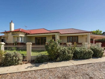 4 Stone Street Maylands WA 6051