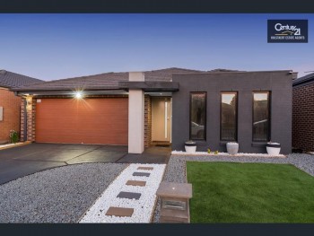 24 Hawkstone Road Manor Lakes Vic 3024