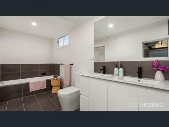 17 Erskine st Albert Park Vic 3206