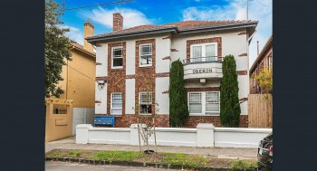 2/28 Mitford Street St Kilda Vic 3182