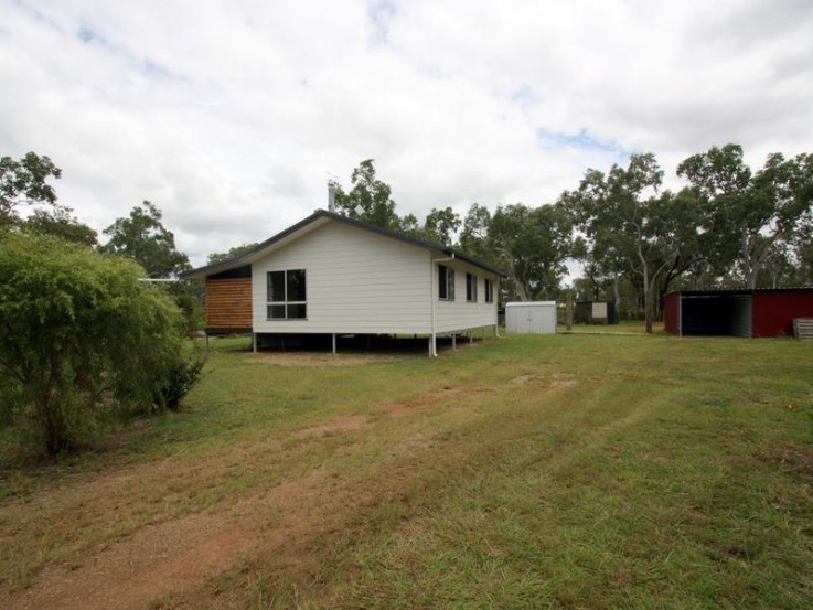 RR1463 - BUSHLAND COTTAGE