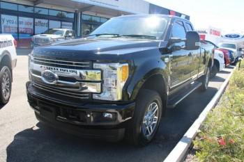 2017 Ford F250 Lariat Extracab