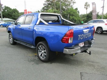 2015 Toyota Hilux SR5 Double CAB GUN126R