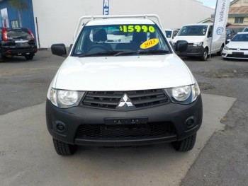 2013 Mitsubishi Triton GL Cab Chassis