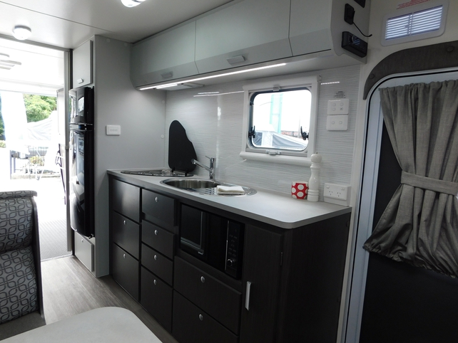 JAYCO BASE STATION CARAVAN