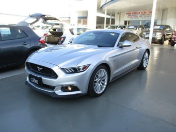 2017 Ford Mustang Fastback GT 5.0 V8 Cou