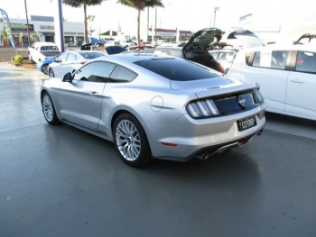 2017 Ford Mustang Fastback GT 5.0 V8 Cou