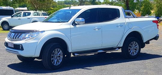 MITSUBISHI TRITON GLS