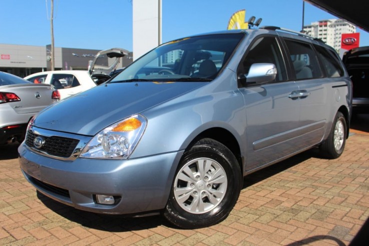 2011 KIA GRAND CARNIVAL VQ SI