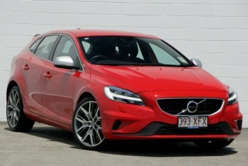 2017 Volvo V40 T5 R-Design