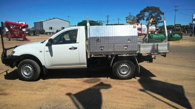 2012 Mitsubishi TRITON GL MN Manual