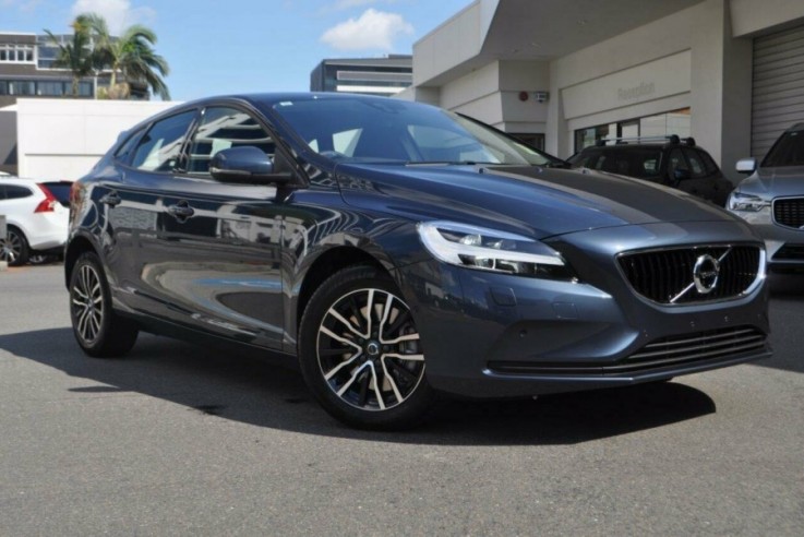 2017 Volvo V40 T3 Momentum for sale