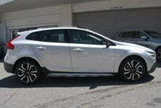 2017 MY18 Volvo V40 Cross Country T5 Pro