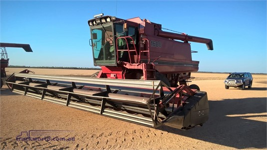 Case Ih 1680 Combine Harvesters