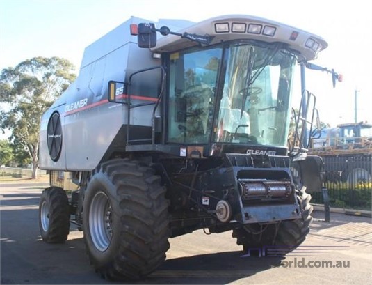 2009 Gleaner R65 Combine Harvesters