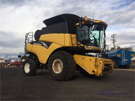 New Holland CR970 Combine Harvesters