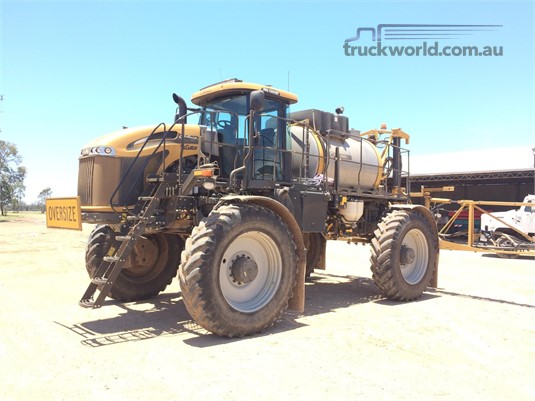 Rogator RG1300B Boom Sprays