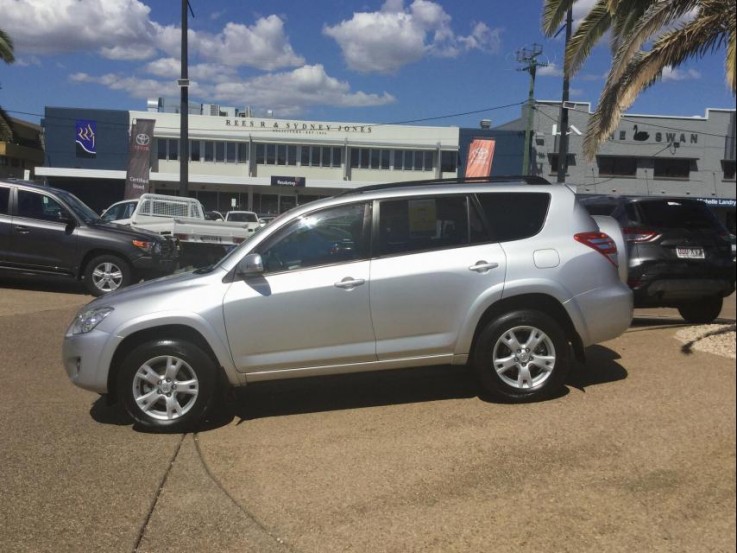 2012 Toyota RAV 4 Cruiser 2WD 2.4L 