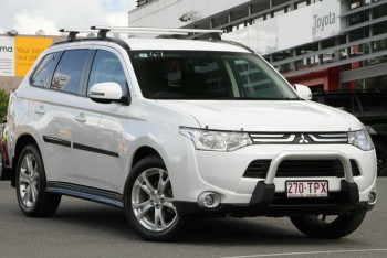 2013 MITSUBISHI OUTLANDER LS 2WD WAGON (