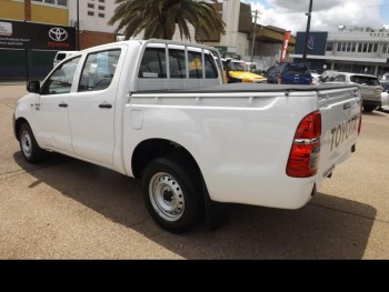 2014 Toyota Hilux 4×2 Workmate 2.7L 