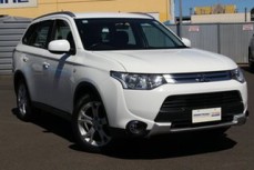 2014 Mitsubishi Outlander ES 4WD Wagon