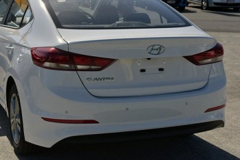 2017 Hyundai Elantra Active Sedan