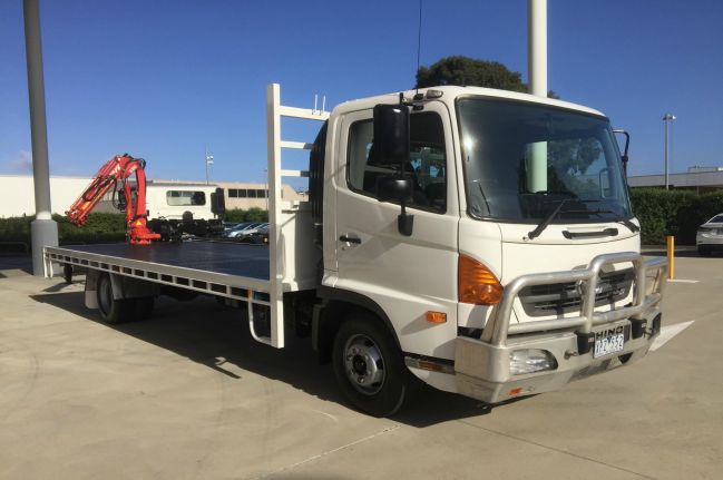  Hino FC 1018-500 Series...