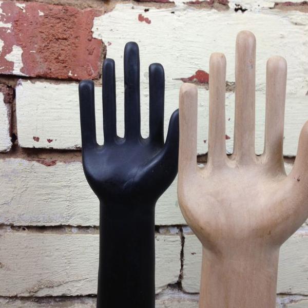 WOODEN DISPLAY HANDS