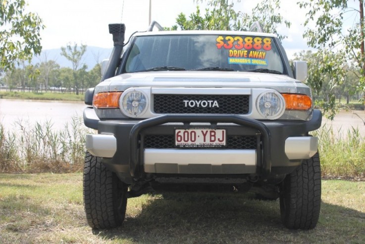 2012 Toyota Fj Cruiser GS 5dr Wagon 