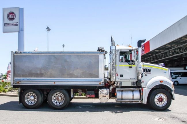  Mack TRIDENT Tipper