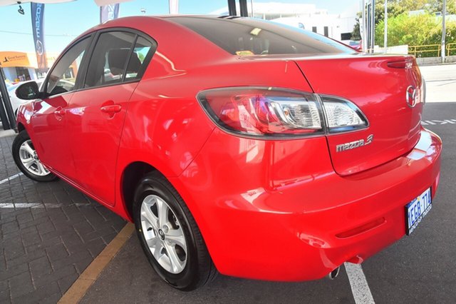 2013 Mazda 3 Neo Sedan