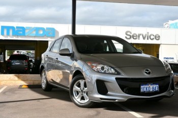 2013 Mazda 3 Neo Hatchback