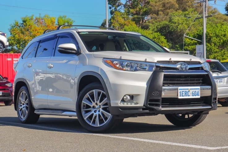 2015 Toyota Kluger Grande Wagon (White)