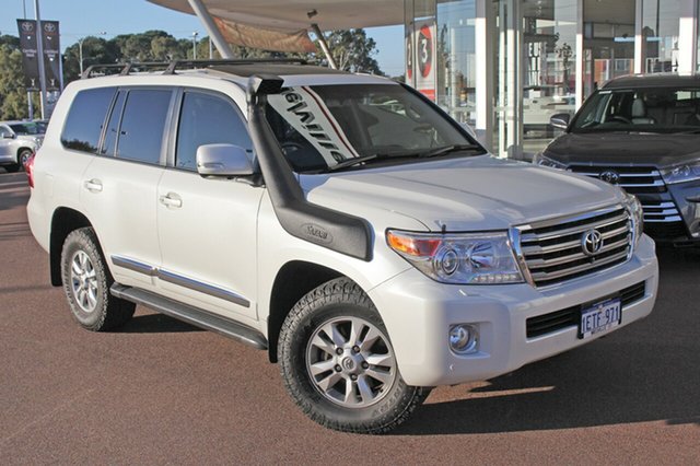 2014 Toyota Landcruiser Sahara Wagon