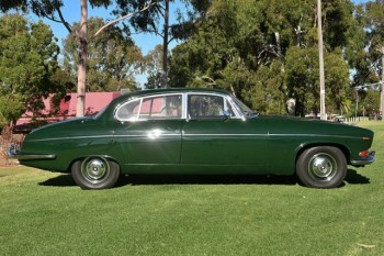  Jaguar 420G Sedan