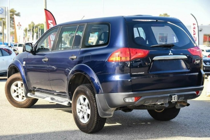 2012 MITSUBISHI CHALLENGER WAGON (BLUE)