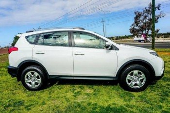 2014 Toyota RAV4 GX 2WD Wagon (White)