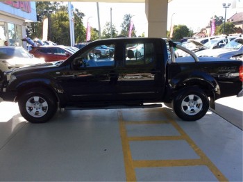 2014 Nissan Navara Silverline SE D40 S9