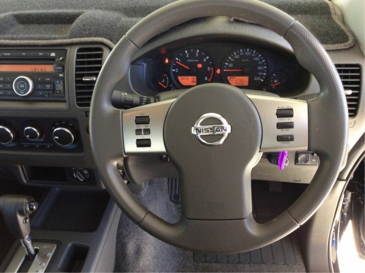 2014 Nissan Navara Silverline SE D40 S9