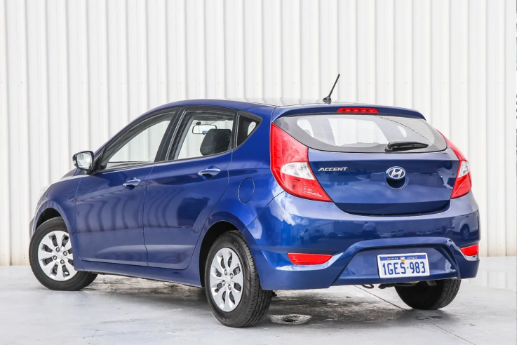 2015 HYUNDAI ACCENT Active