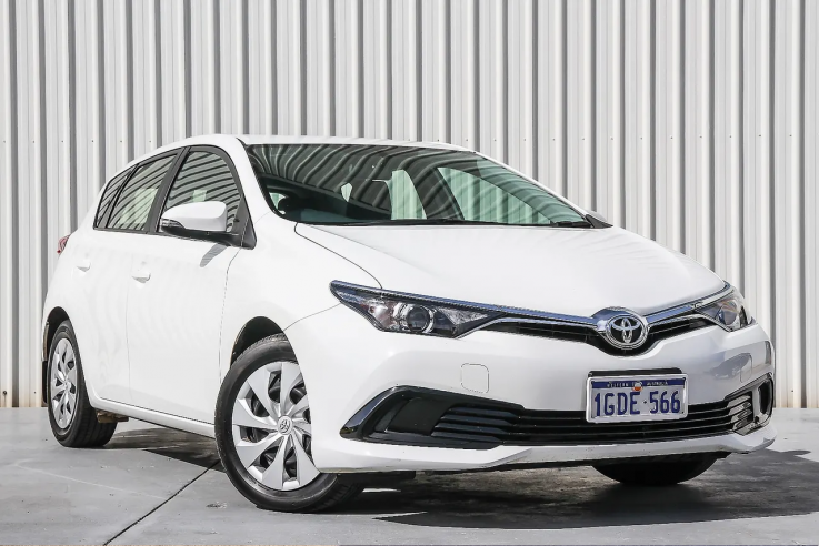 2016 TOYOTA COROLLA Ascent