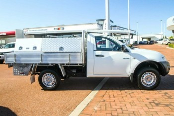 2014 Mitsubishi Triton Gl Cab Chassis (W