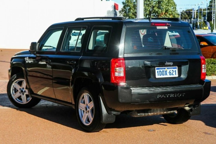 2011 Jeep Patriot Sport Wagon (Black)