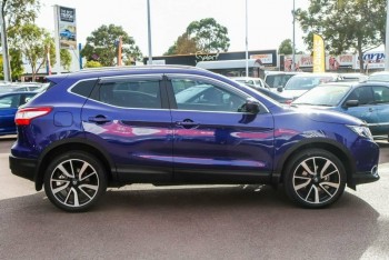 2015 Nissan Qashqai Ti Wagon (Blue)