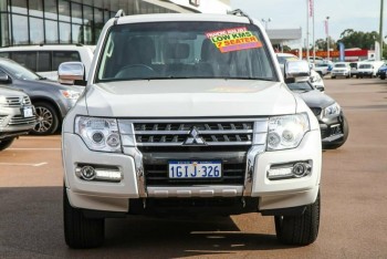 2017 Mitsubishi Pajero Glx Wagon (White)